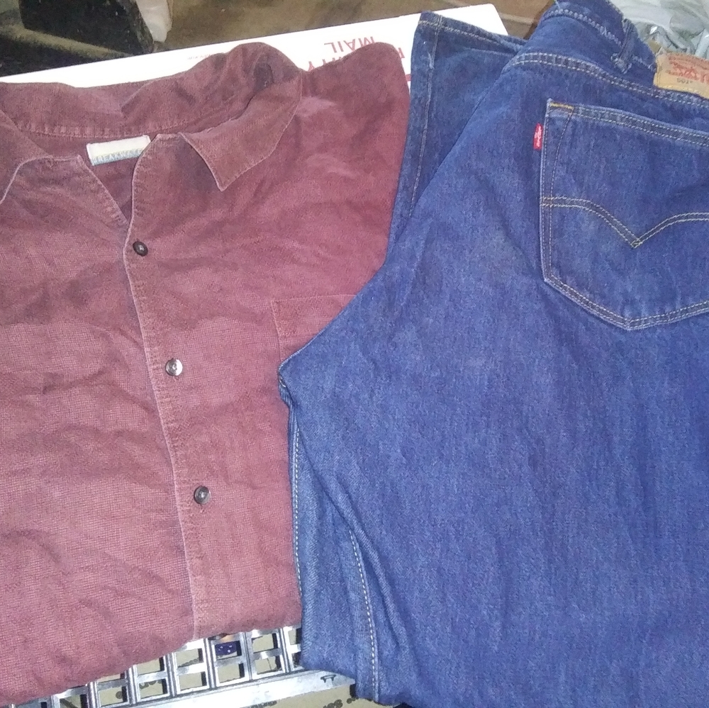 Guys size 46-32 501s & 4x button down short sleeve